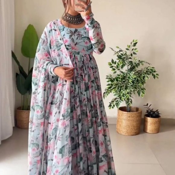 BEAUTIFUL GEORGETTE FLORAL PRINTED FULL FLAIRED GOWN SET WITH PANT AND DUPATTA - Picture 4 of 10